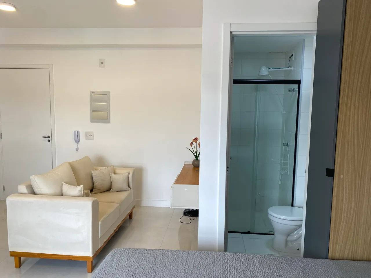 Studio mobiliado, excelente localização  - Foto 3
