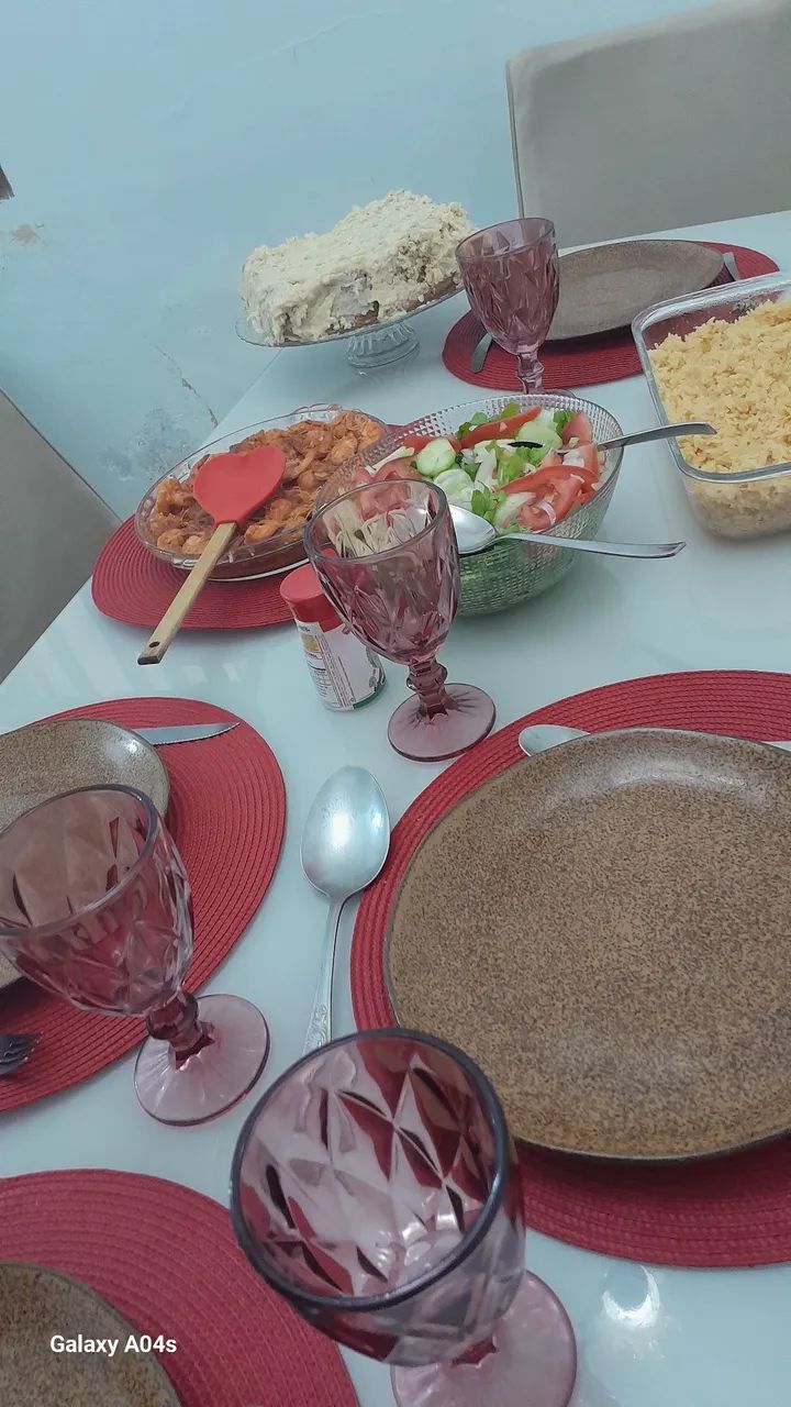 Mesa de jantar com 6 cadeiras !! - Foto 2