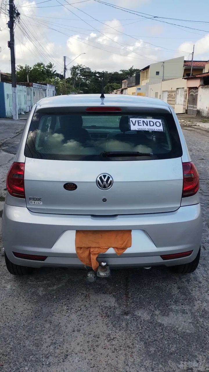 Volkswagen Fox 1.0 MI Total Flex 8V 5P 2014 - Foto 2