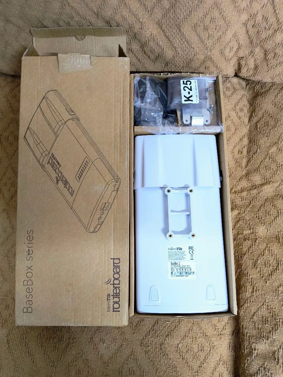MikroTik BaseBox 2 ? modelo RB912UAG-2HPnD-OUT - Foto 4