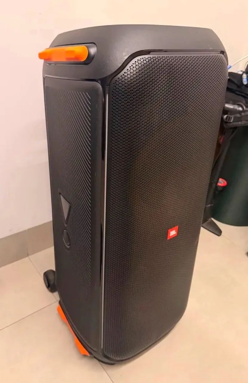 Jbl 710 semi nova