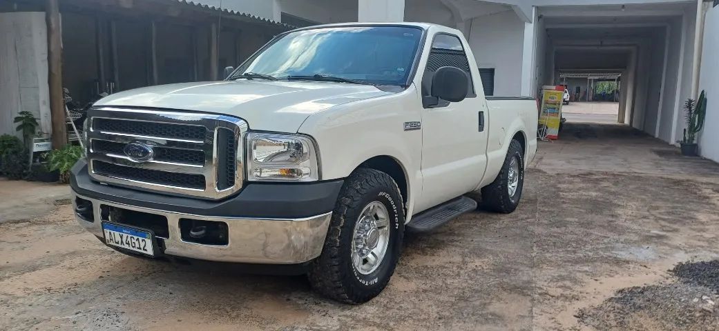 Ford F-250 XLT 4.2 TB Diesel 2004