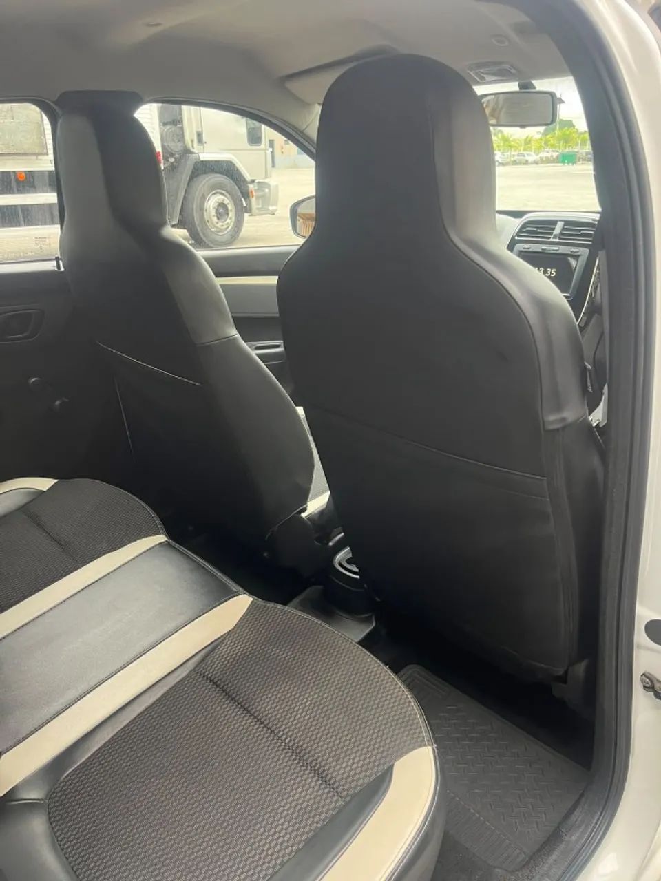 Renault Kwid INTENSE 1.0 FLEX 12V 5P MEC. 2022