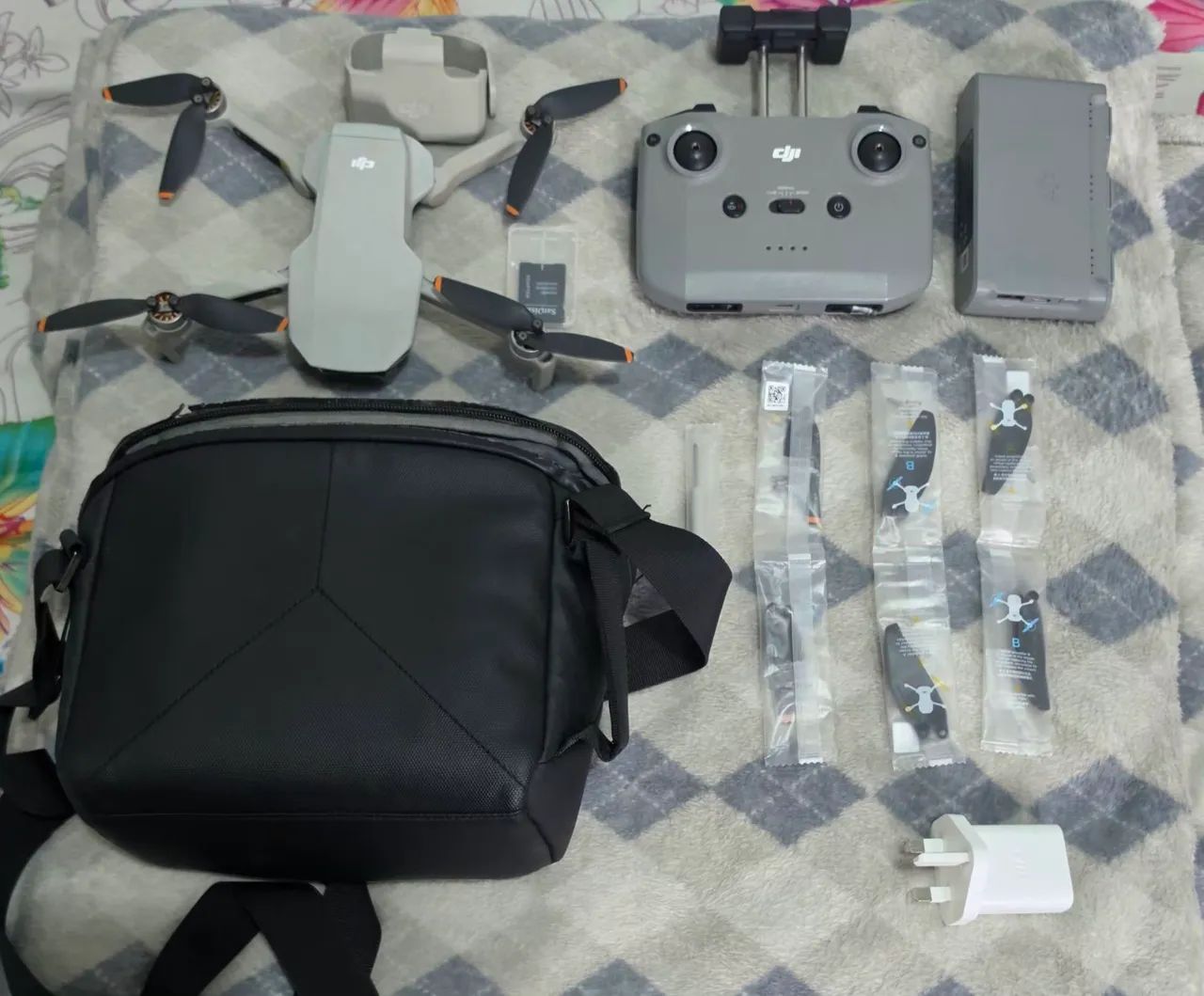 DJI Mini 2 4K Completo + Controle, Bolsa e Acessórios