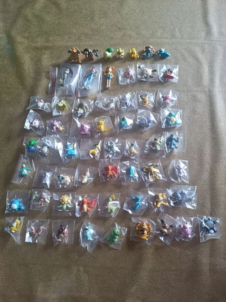 Coleção completa pokémon guaraná Caçulinha somente as 60 miniaturas 