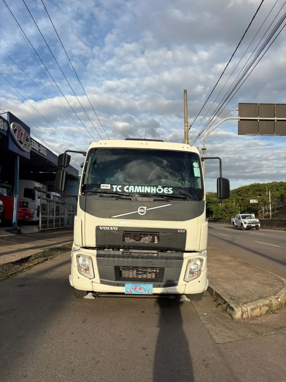 Volvo VM 220 | 2022/2022 - Foto 2