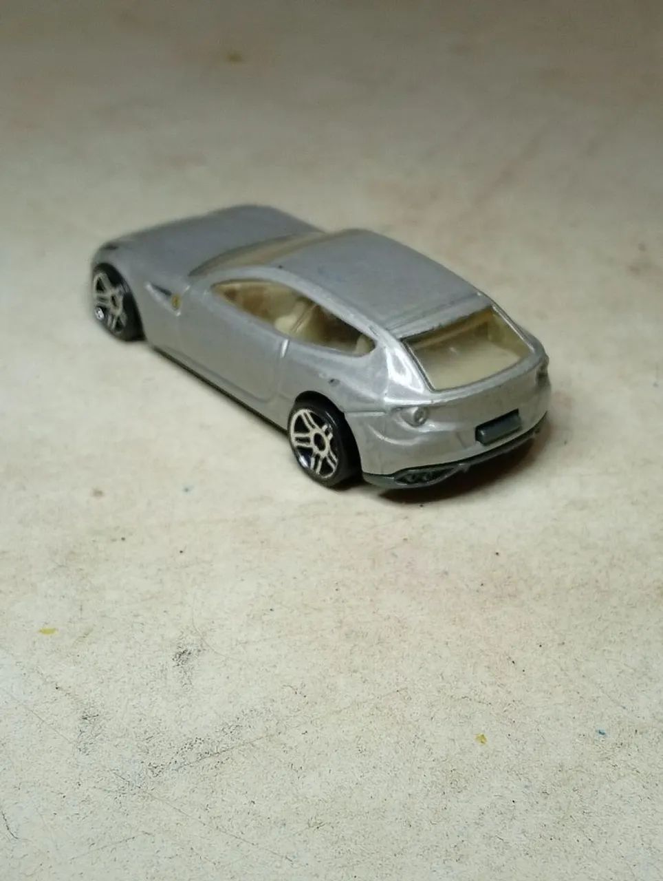 MINIATURA HOT WHEELS FERRARI - Foto 3
