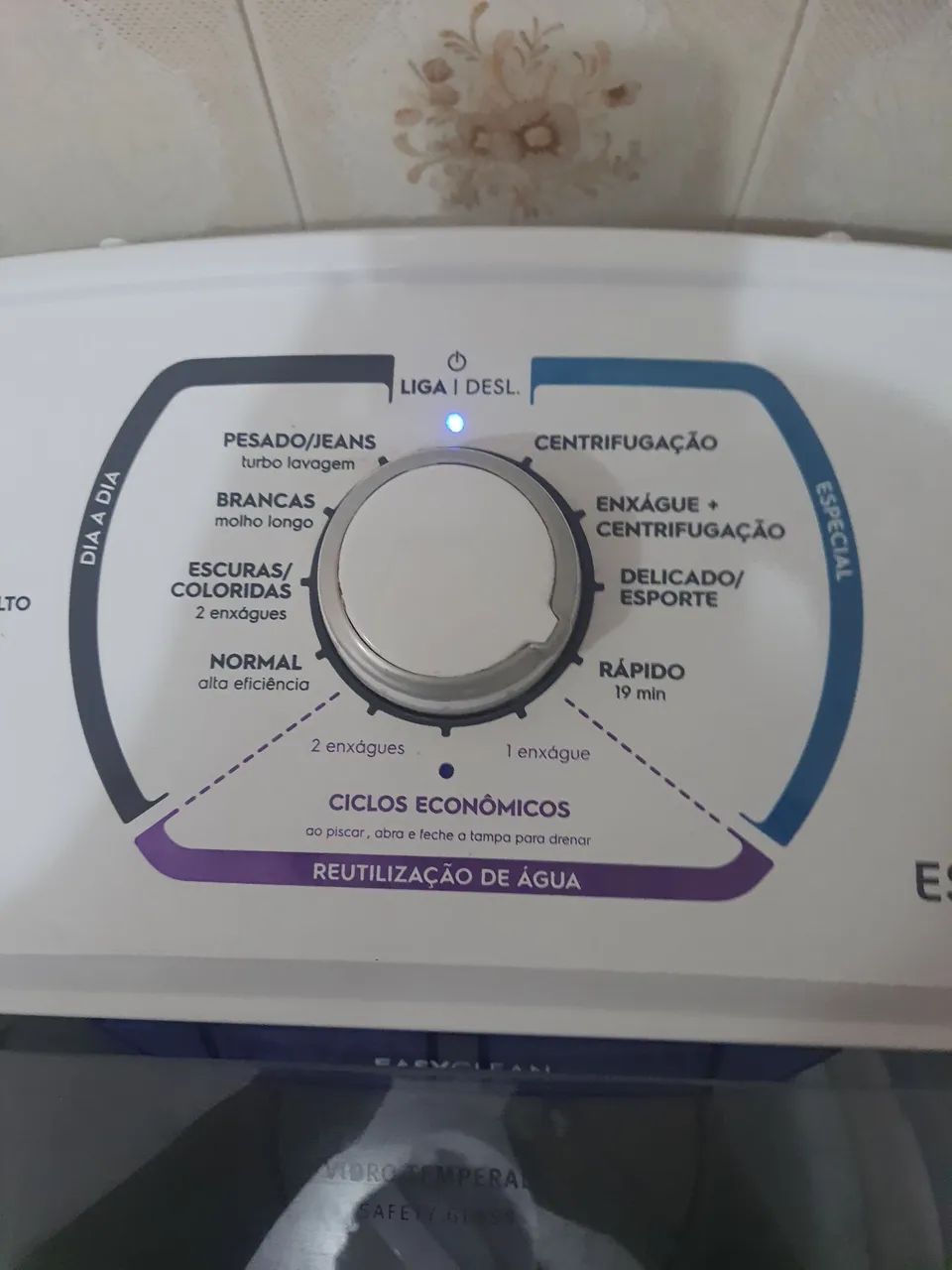 Lavadora Electrolux 11 Kg Mod: LES11 Funcionando com defeito de vazamento! Leiam  - Foto 4