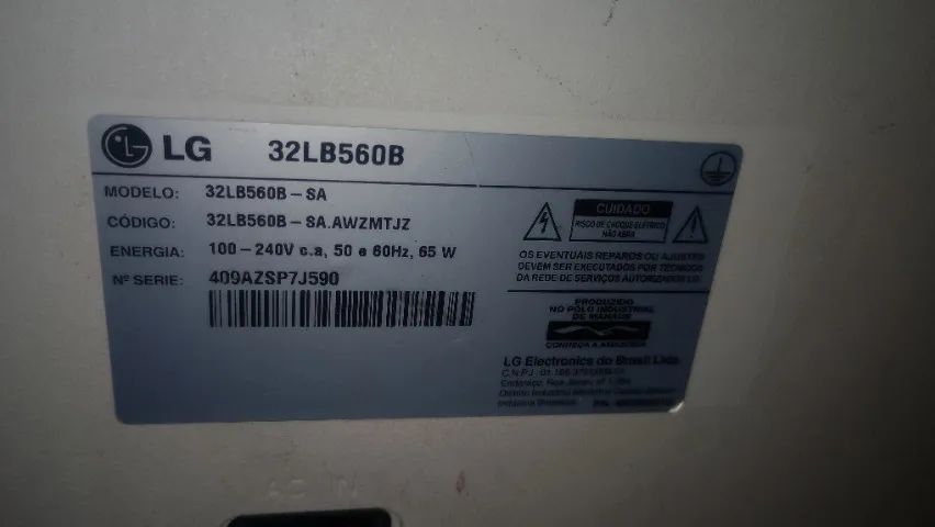 Tv 32 polegadas não e Smart está com a Tela Trincada