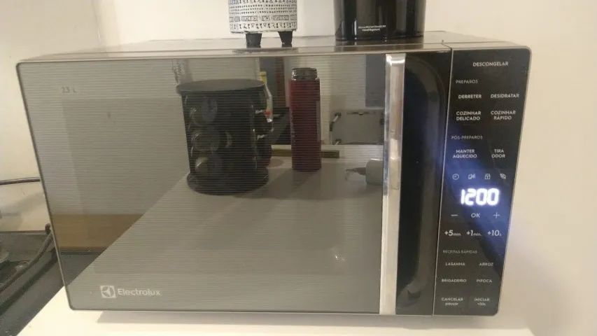 Microondas Eletroluz ME23s 23L