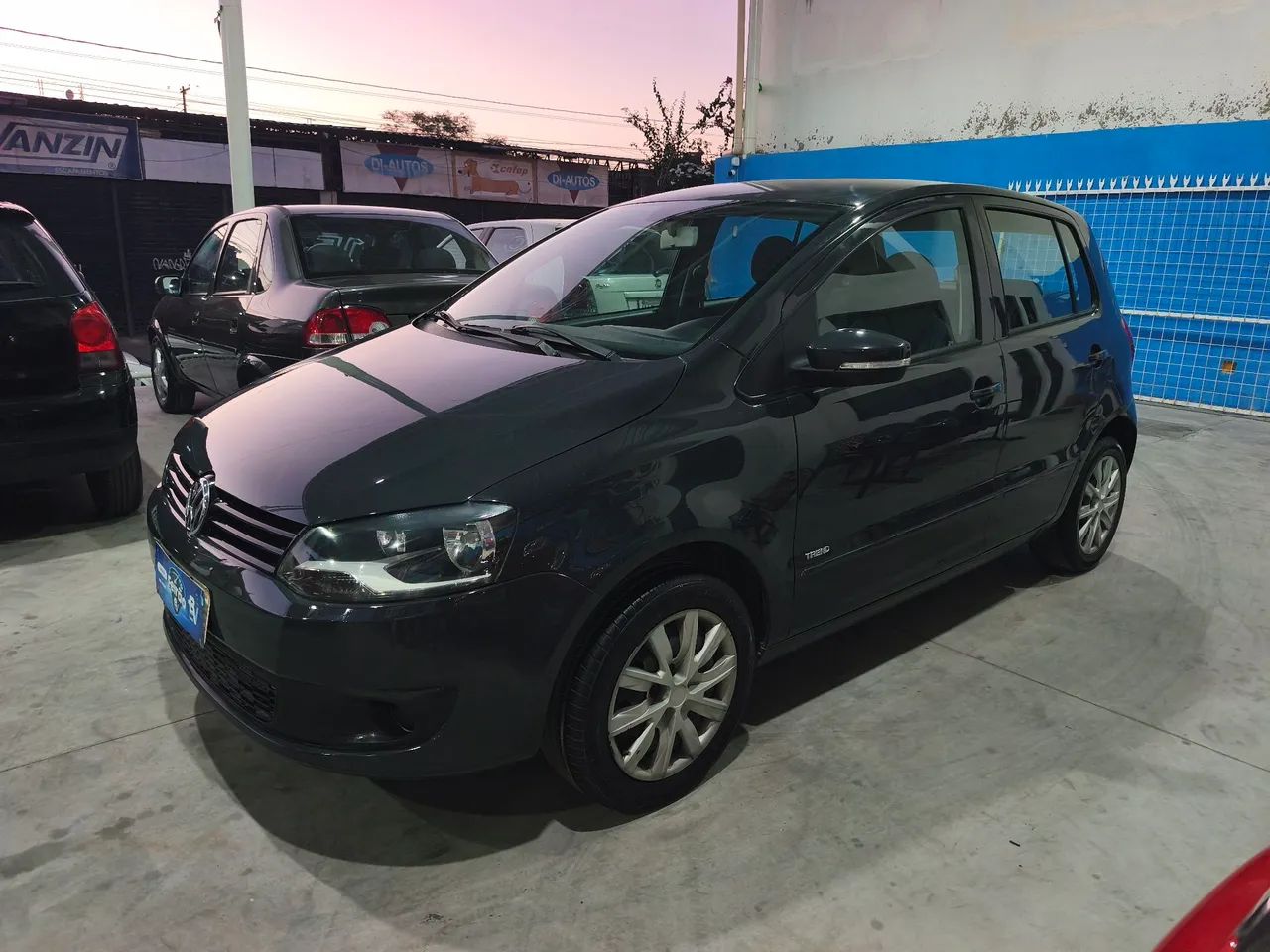 Volkswagen Fox Fox 1.0 Mi Total Flex 8V 5p 2011