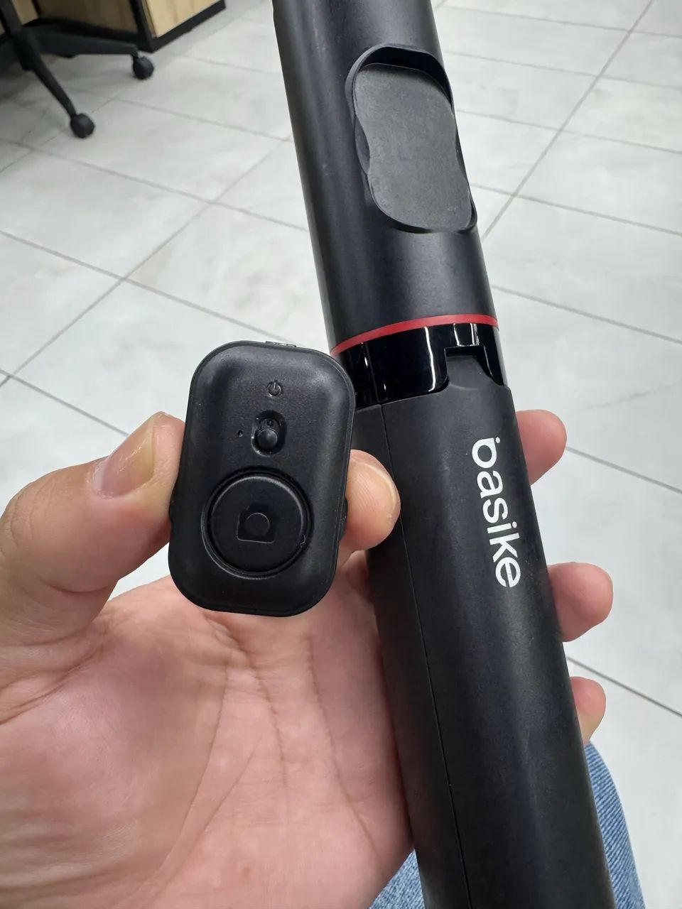 Tripé Basike 3 em 1 com controle bluetooth  - Foto 3
