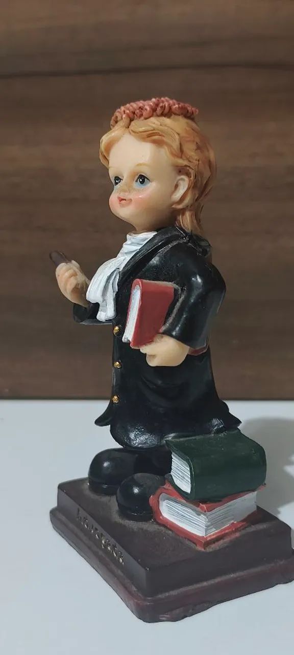 Bibelô Decorativo Advogada em Resina 10 cm - Foto 3
