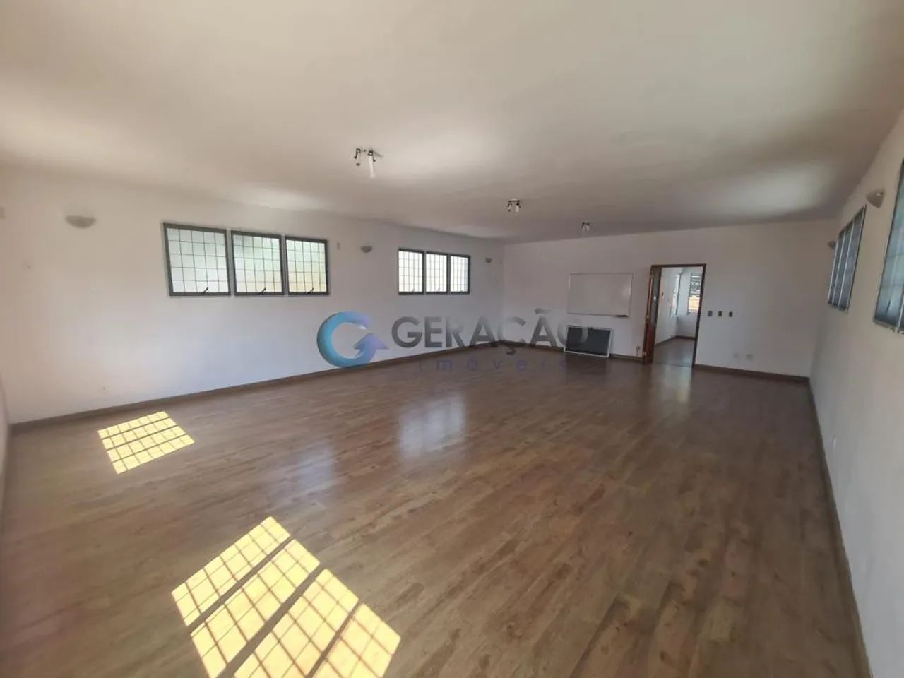Sobrado comercial para venda com 3 banheiros e 217,00m² - No bairro Vila Ema - SJC - Foto 2