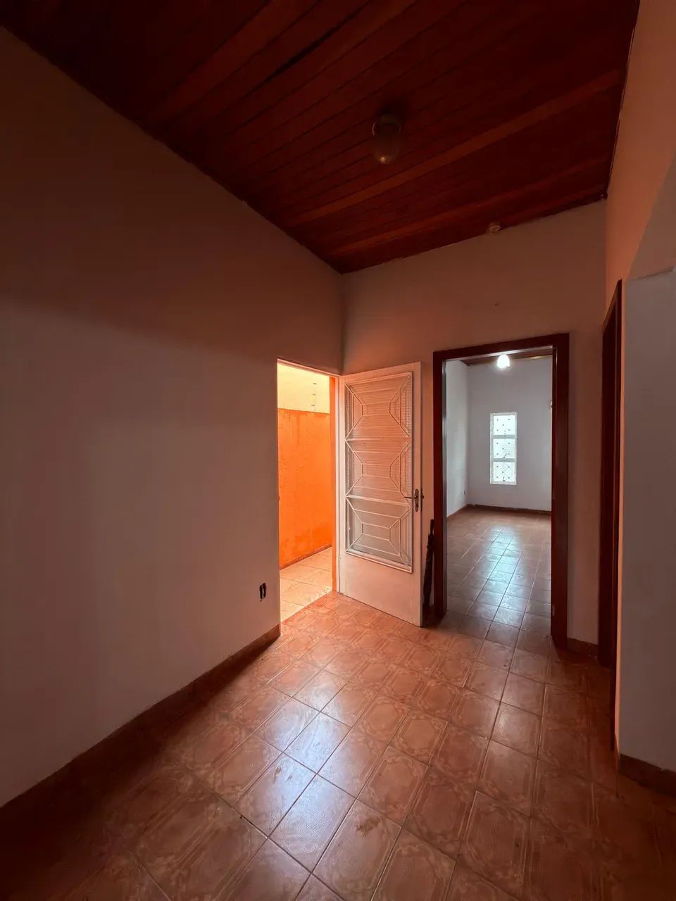 CASA PÚBLICA CENTRO DE VÁRZEA GRANDE, 2 QUARTOS, C/ CHURRASQUEIRA E EDÍCULA, ATRÁS AMERICA - Foto 6