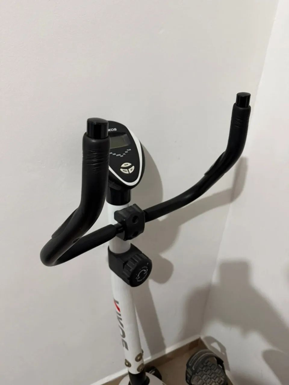 Bicicleta Ergométrica Kikos KV3.1I Magnética - Foto 2