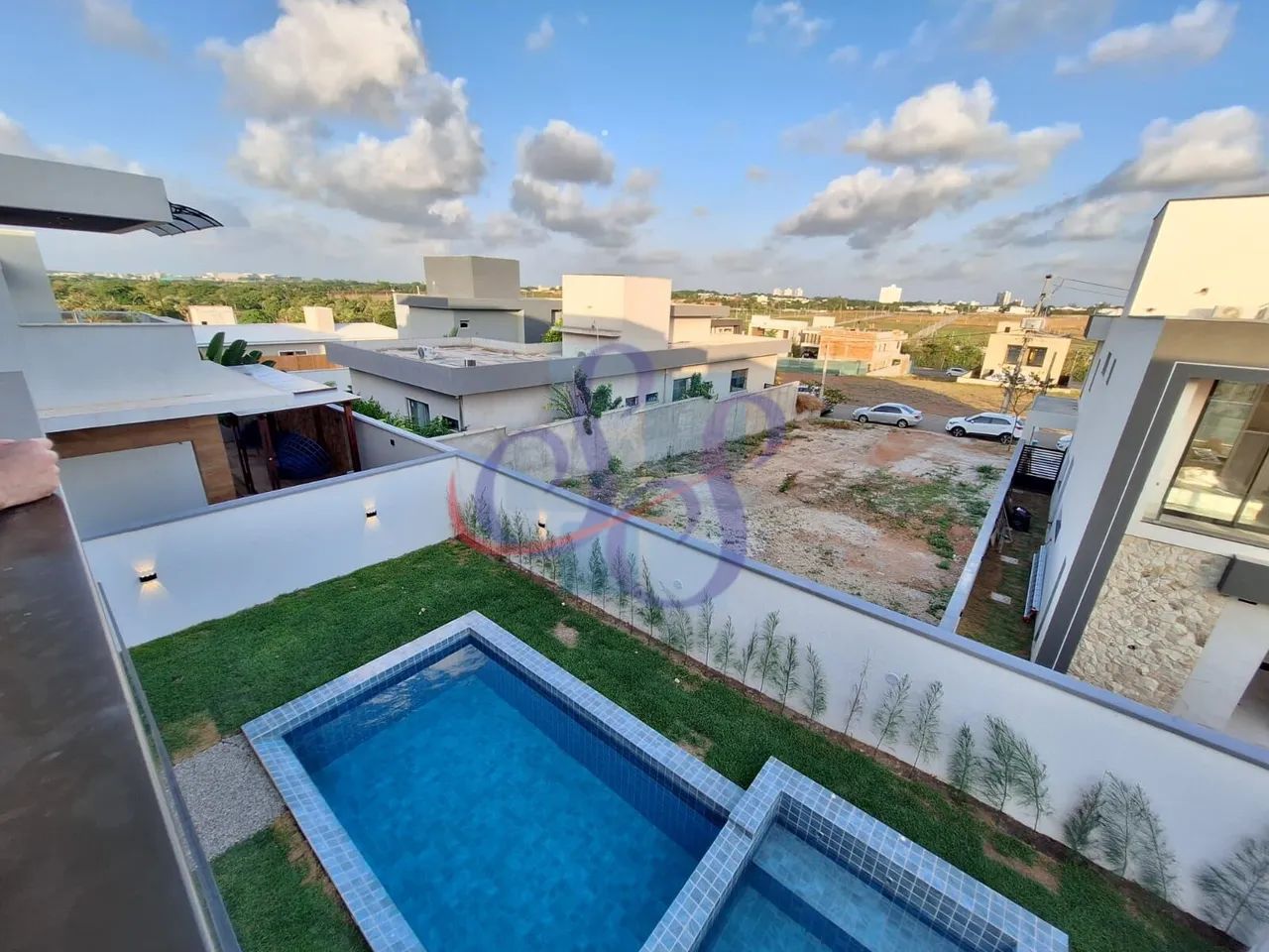 Belíssima casa na Cidade Alpha com 4 suítes - Foto 5