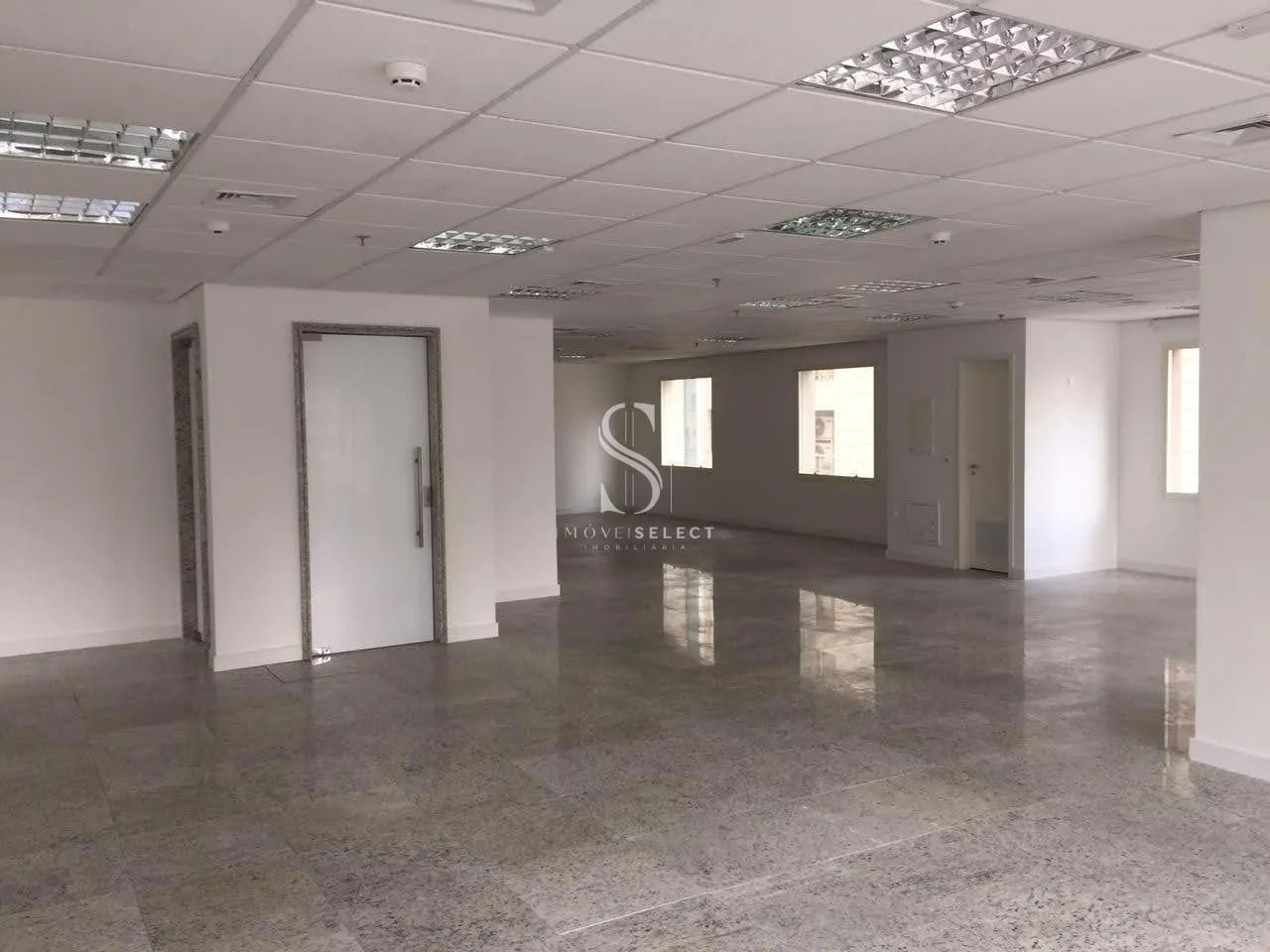 CONJ. COMERCIAL em Consolação - São Paulo