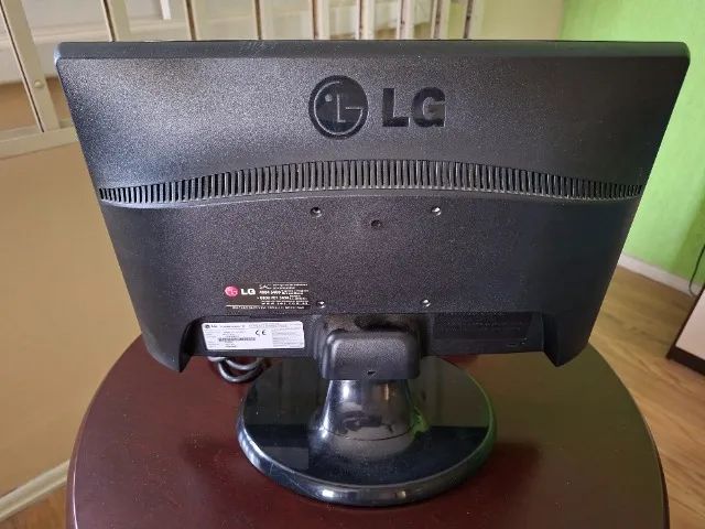 Monitor LG 15,6 polegadas      - Foto 4