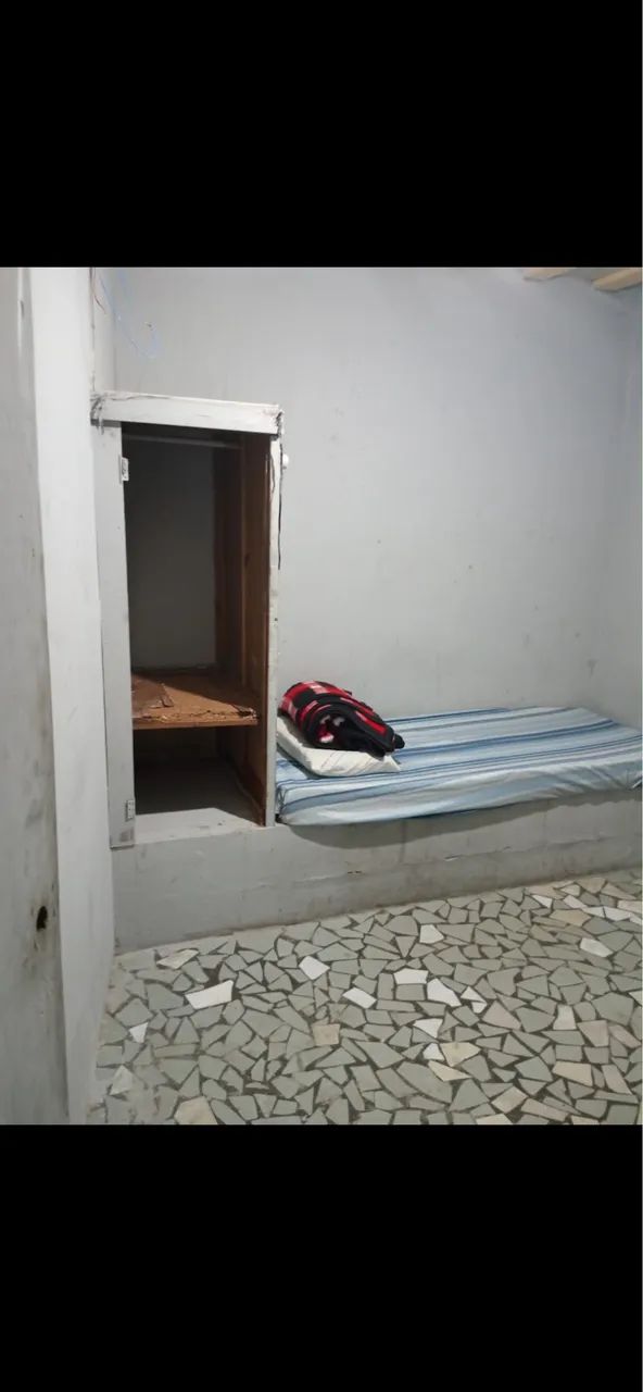 Alugo quarto individual com banheiro compartilhado  - Foto 3