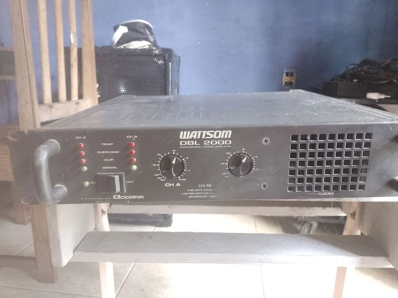 Vendo um amplificador  - Foto 2