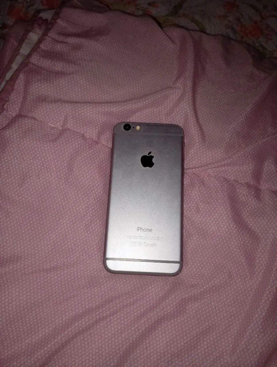 iPhone 6 semi novo em boas condições 