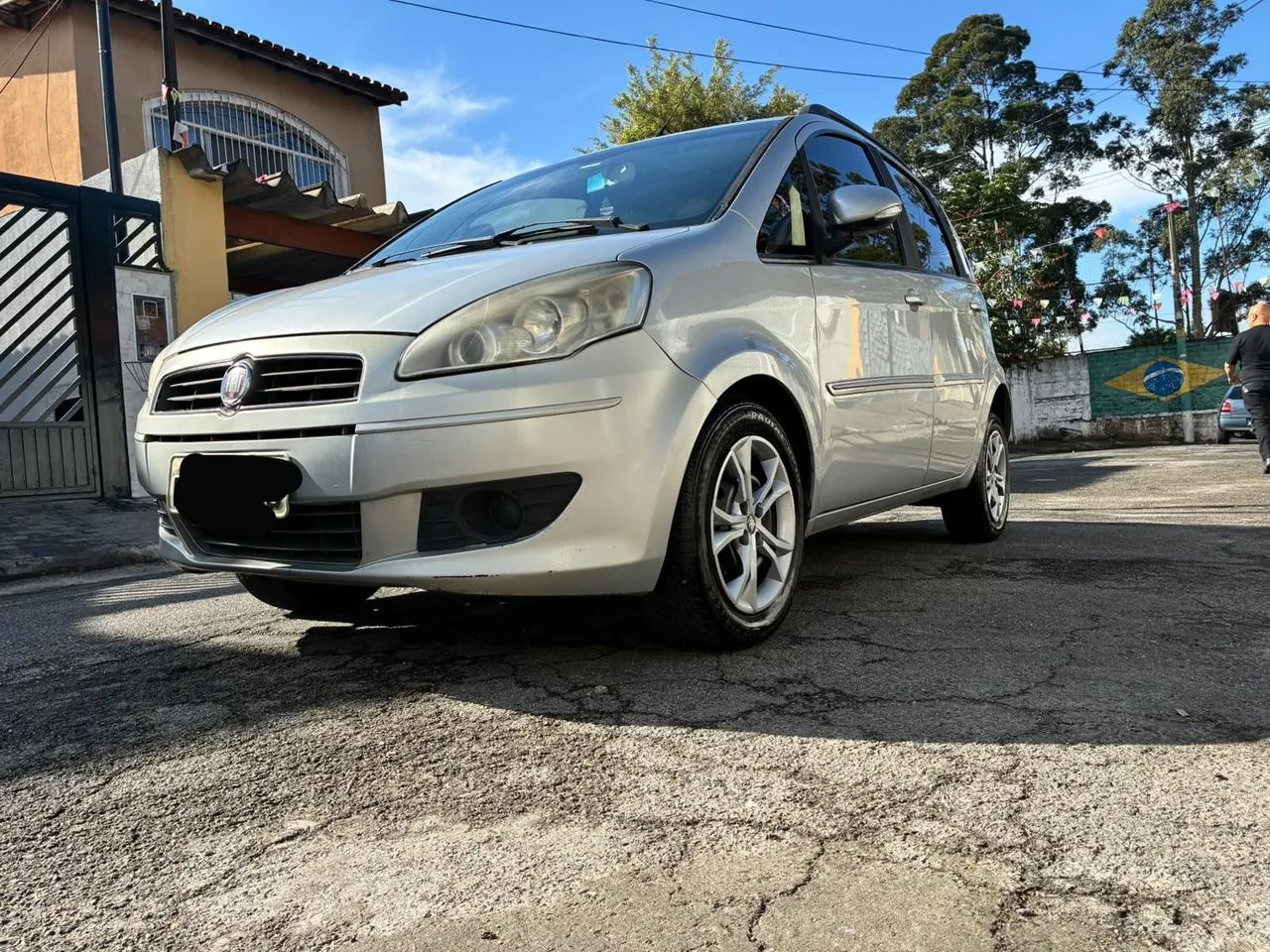 Fiat Idea Essence 1.6 Flex 16V 5P 2013 - Foto 2