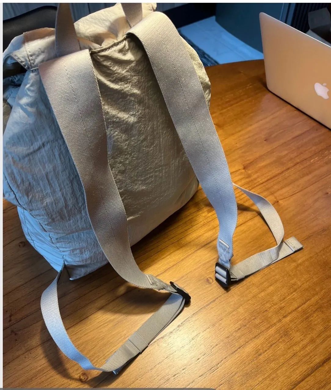 Mochila Calvin Klein nylon cinza claro  - Foto 2