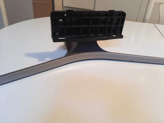 Base de TV Samsung (48-55 polegadas) Modelos J5500 / J6200 / J6300 