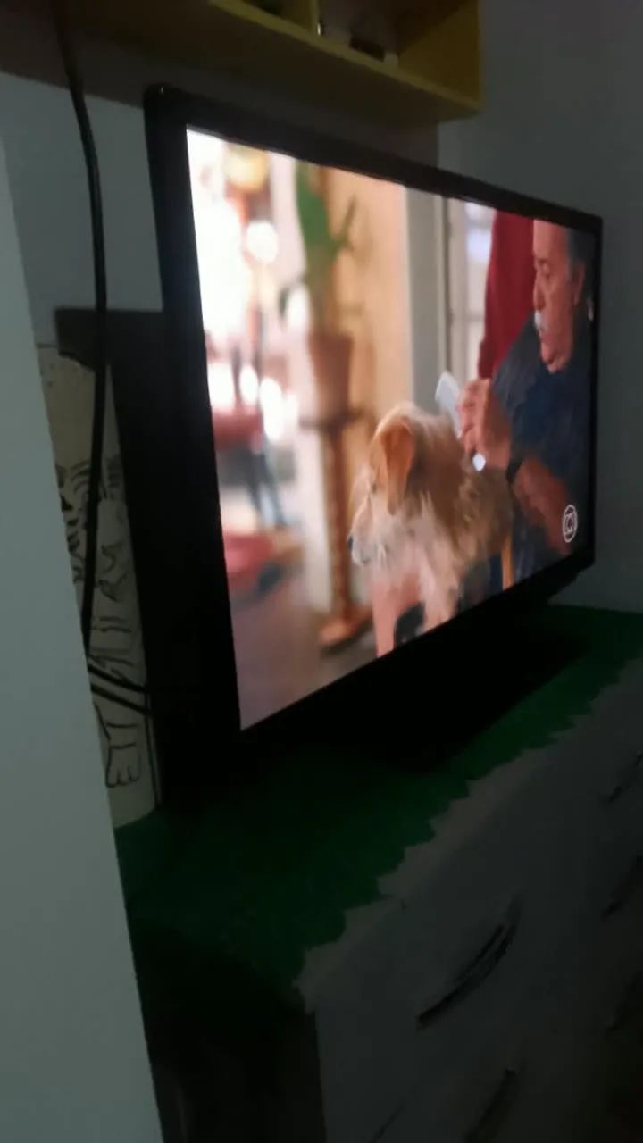 Vendo tv e um guarda roupa - Foto 2