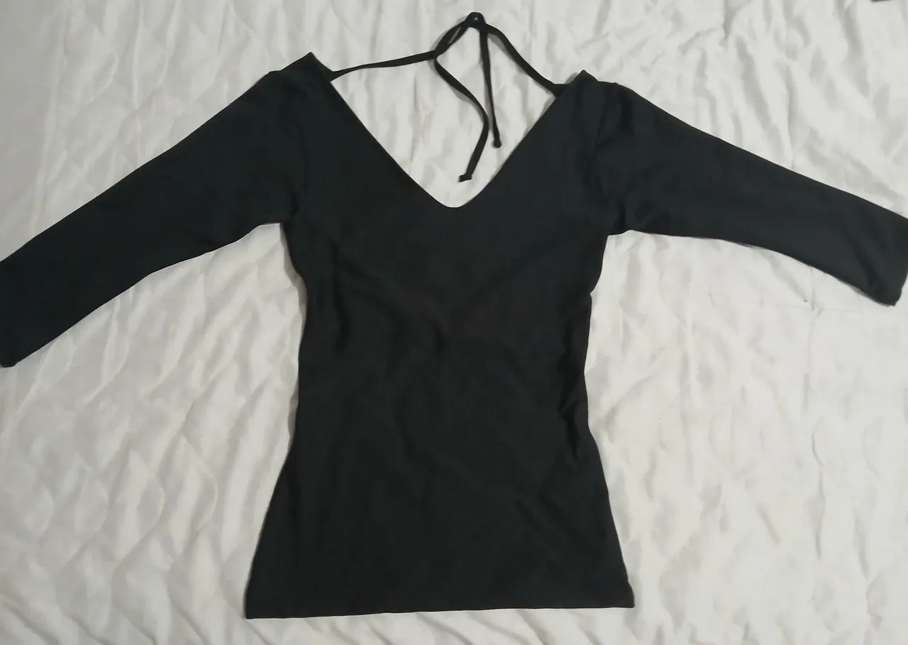 Blusa preta acinturada com manga média, tm PP - Foto 4