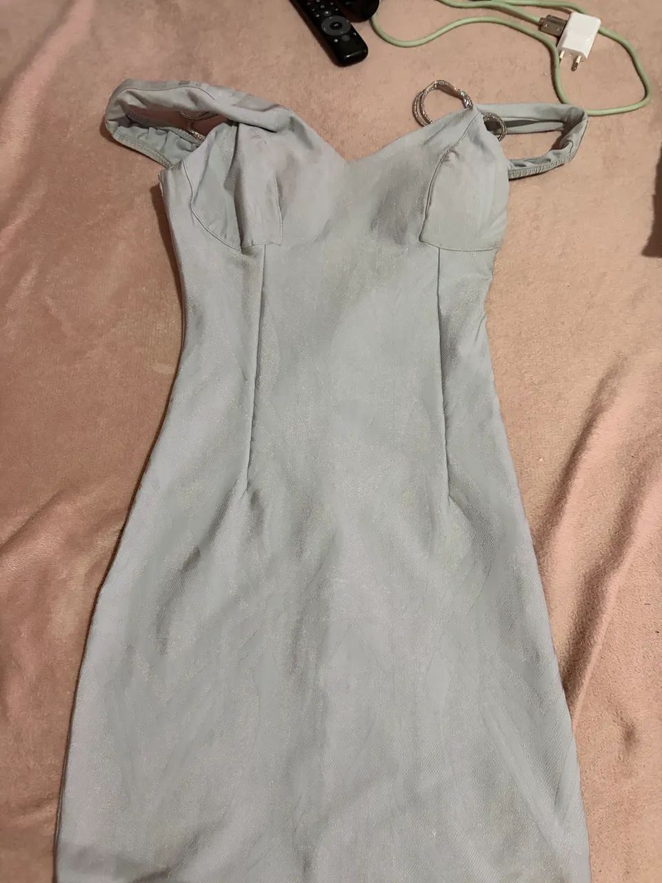 vestido cinza torcido elegante - Foto 3