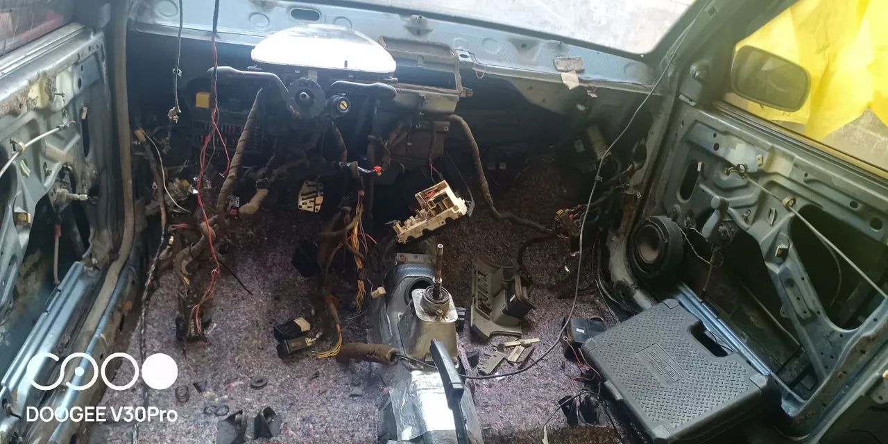 Volkswagen Gol Geração III 1.0 MI 16V Gasolina Mec. 2P 2000
