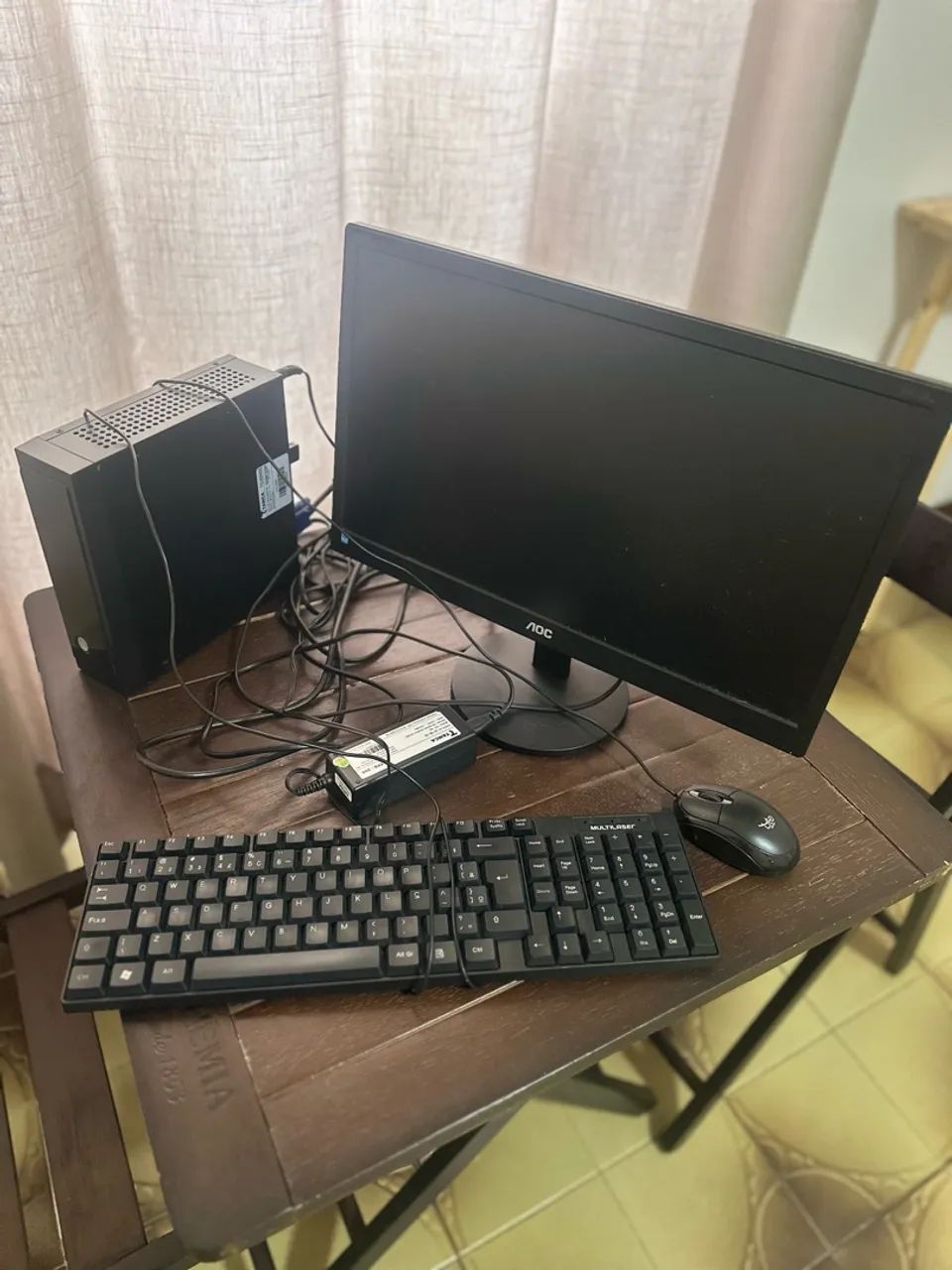 Computador NOC com Teclado e Mouse