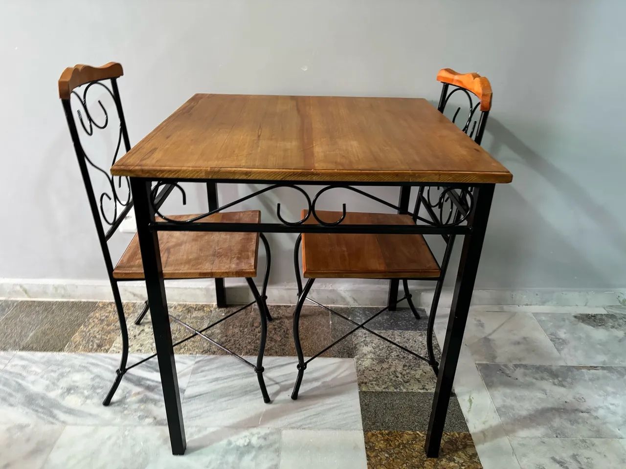 Mesa rustica madeira e ferro - Foto 2