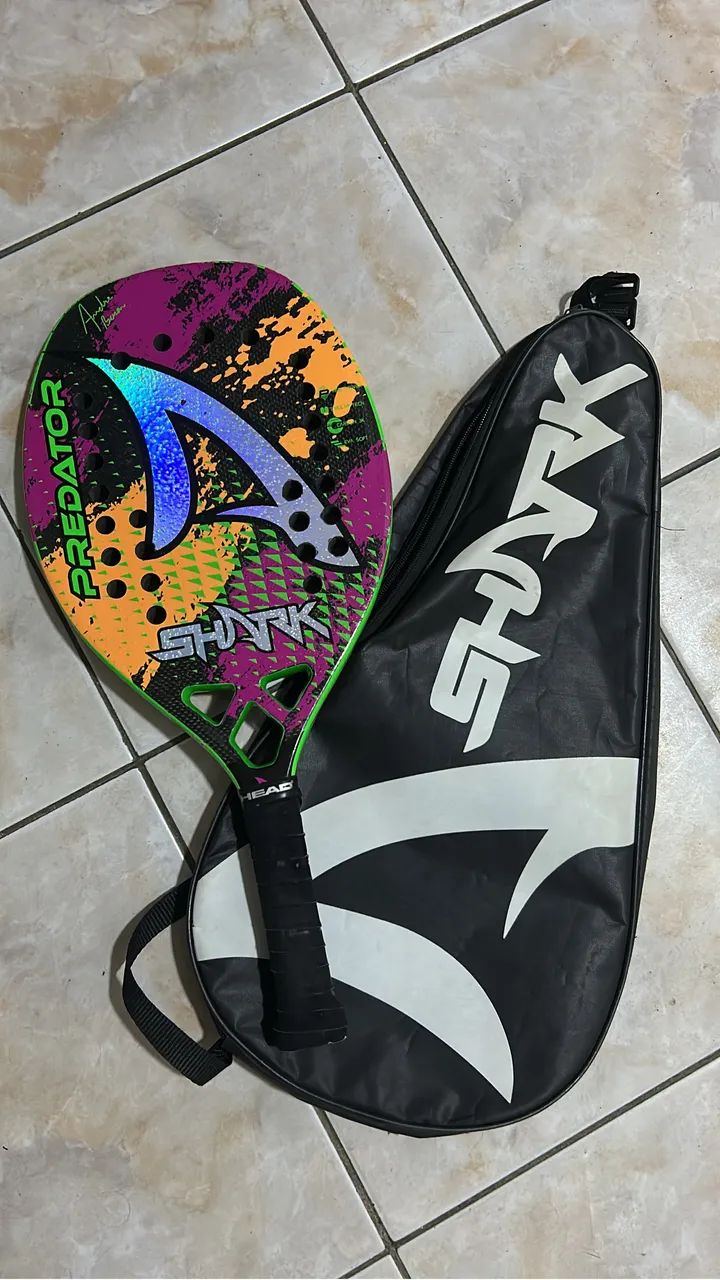 Raquete de Beach Tennis Shark Predator - Excelente Estado