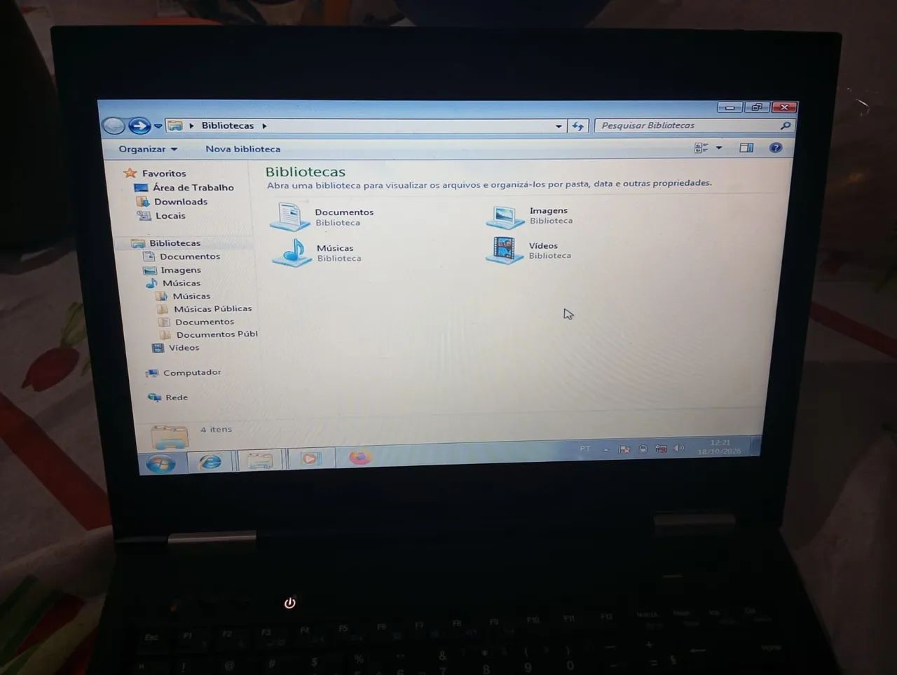 Vende um notebook datem  