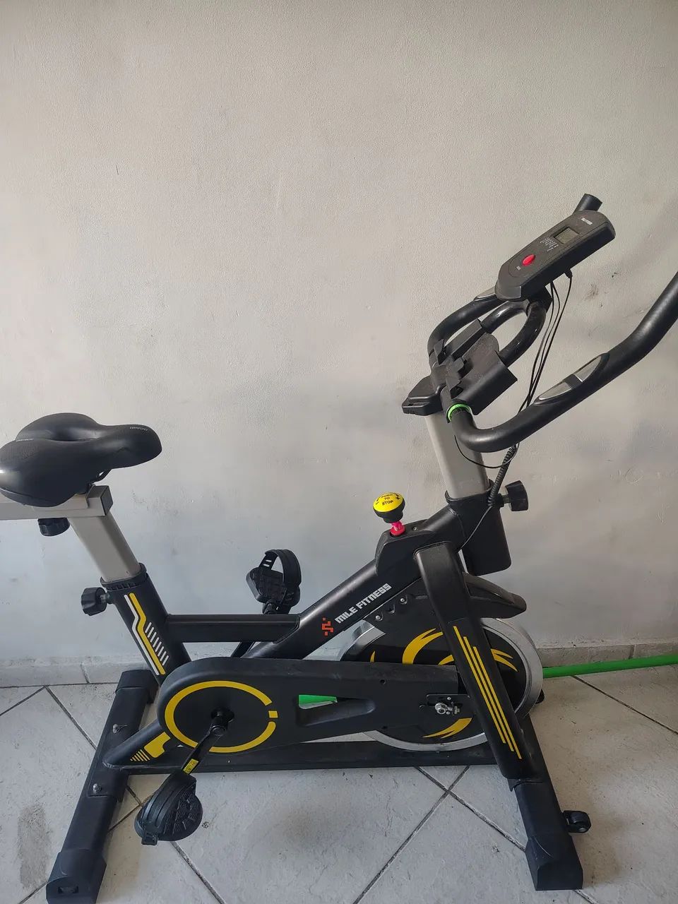 Estação de musculação e bicicleta ergométrica  - Foto 5