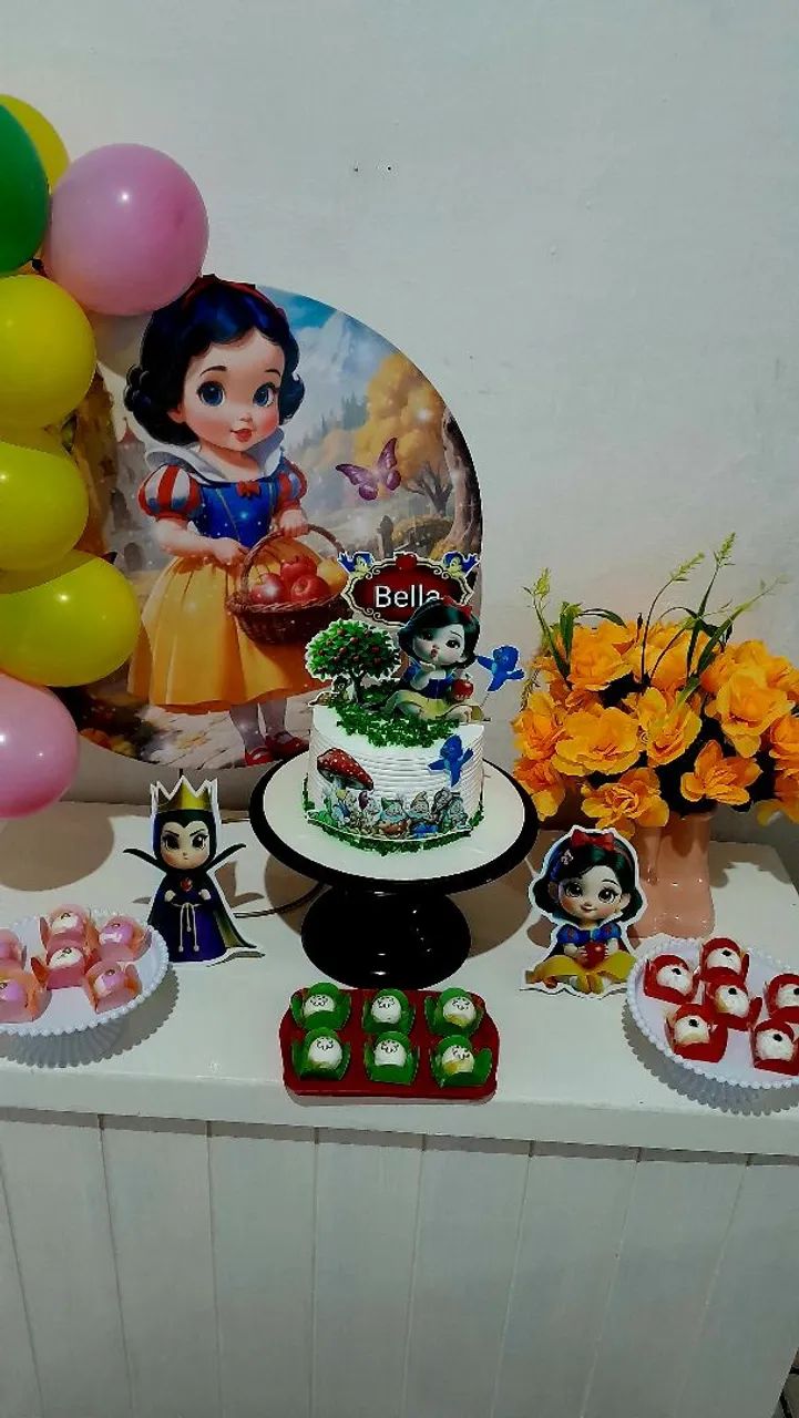 Bolos e festa na mesa  - Foto 4
