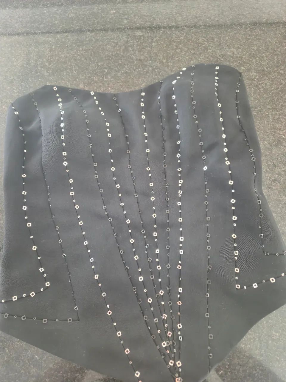 Corset preto com aplicacao bordada