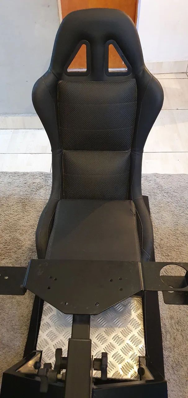 Cokpit Sparco, em ótimo estado.
