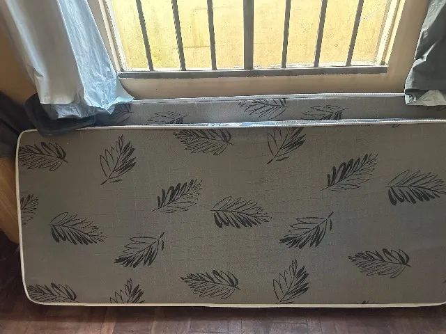 Cama beliche nova com colchões  - Foto 2