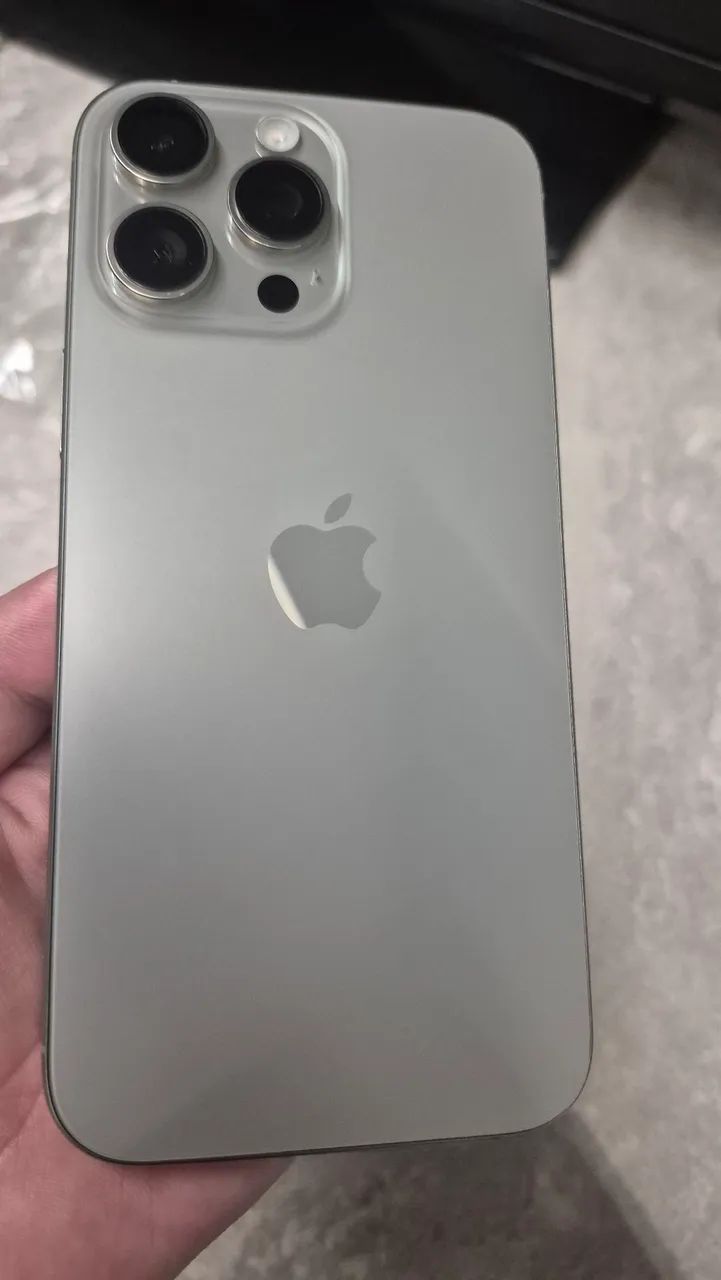 iPhone 16 Pro Max 256GB Natural Titanium  - Foto 2
