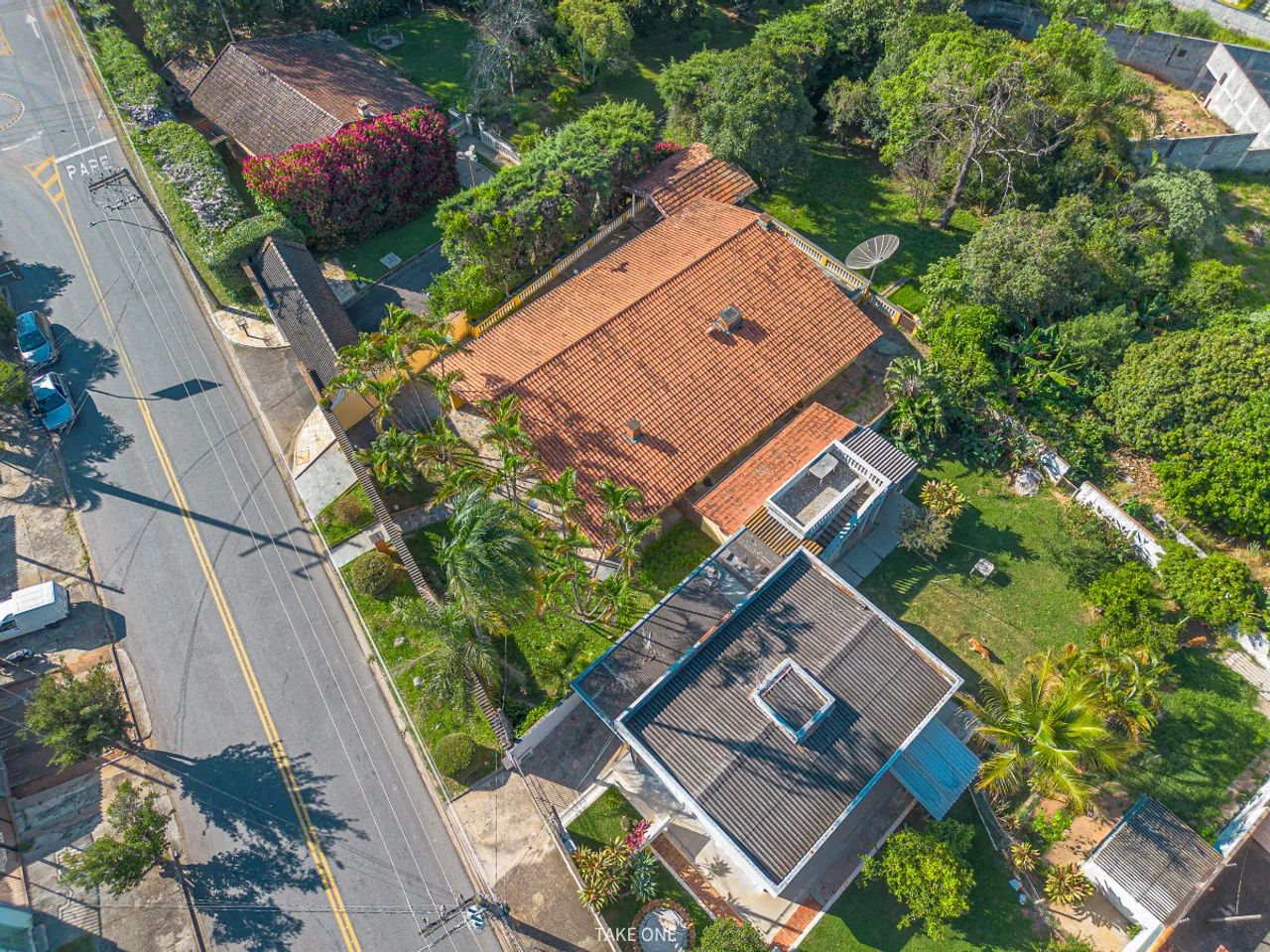 Casa para venda em Centro com 4 quartos, sendo 1 suíte, 281m² - Foto 4