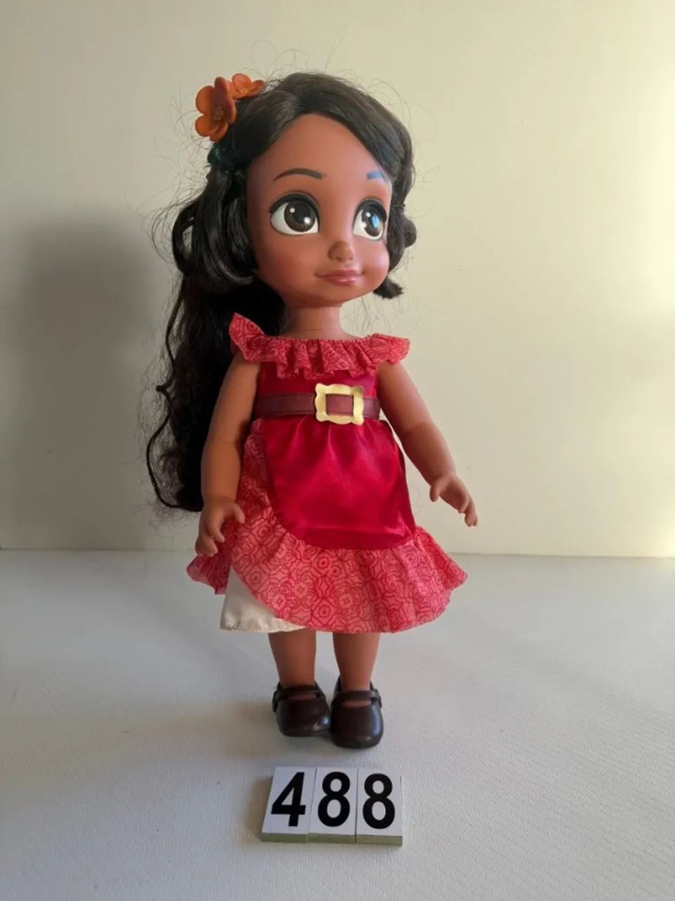  BONECA ANIMATORS ELENA DE AVALOR SEM O POET E TEM UMA MANCHINHA NA PERNA