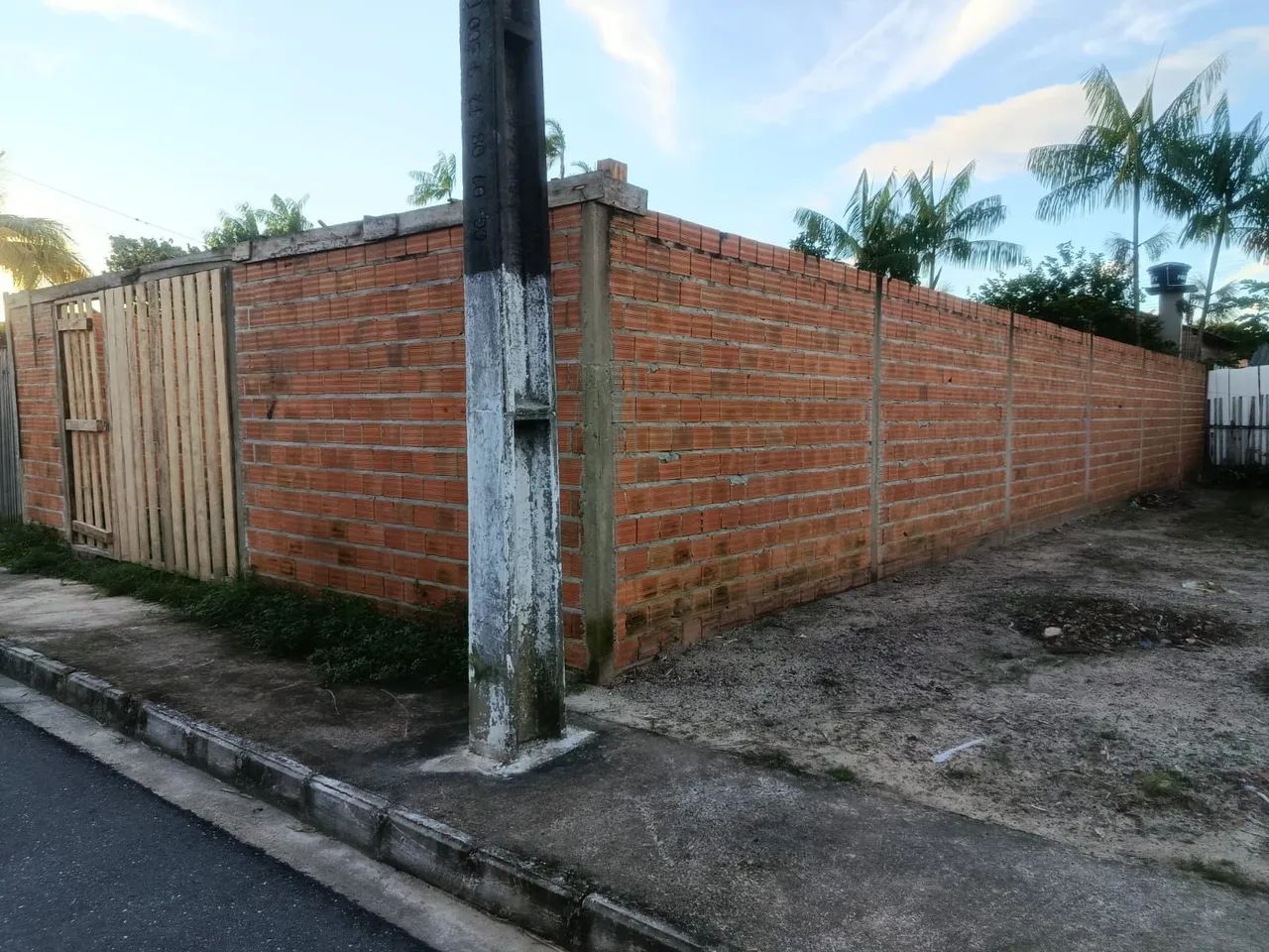 Vendo terreno murado no tenoné