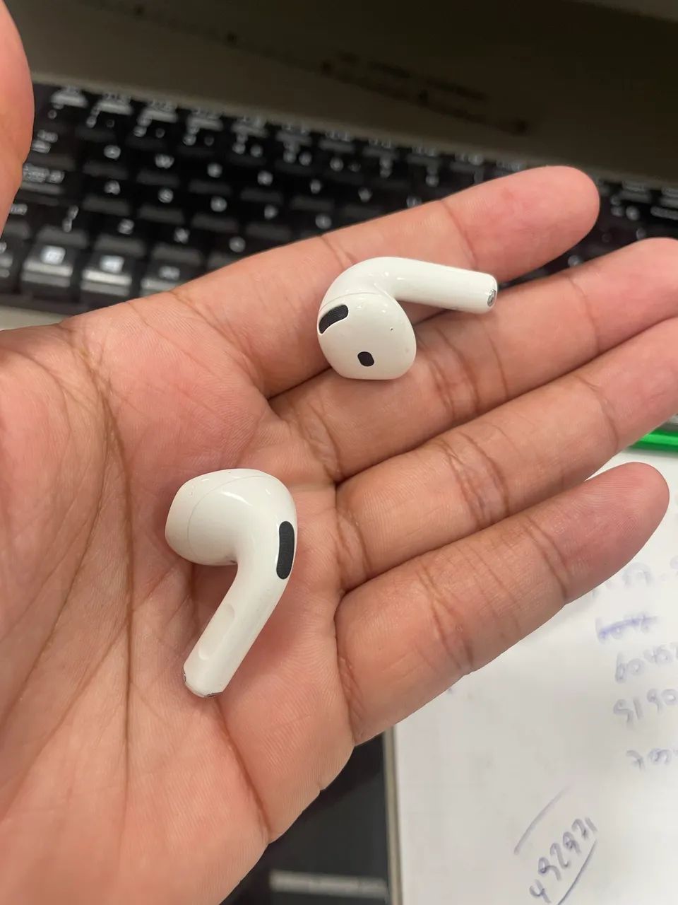 AirPods 4 modelo A3053 - Foto 2