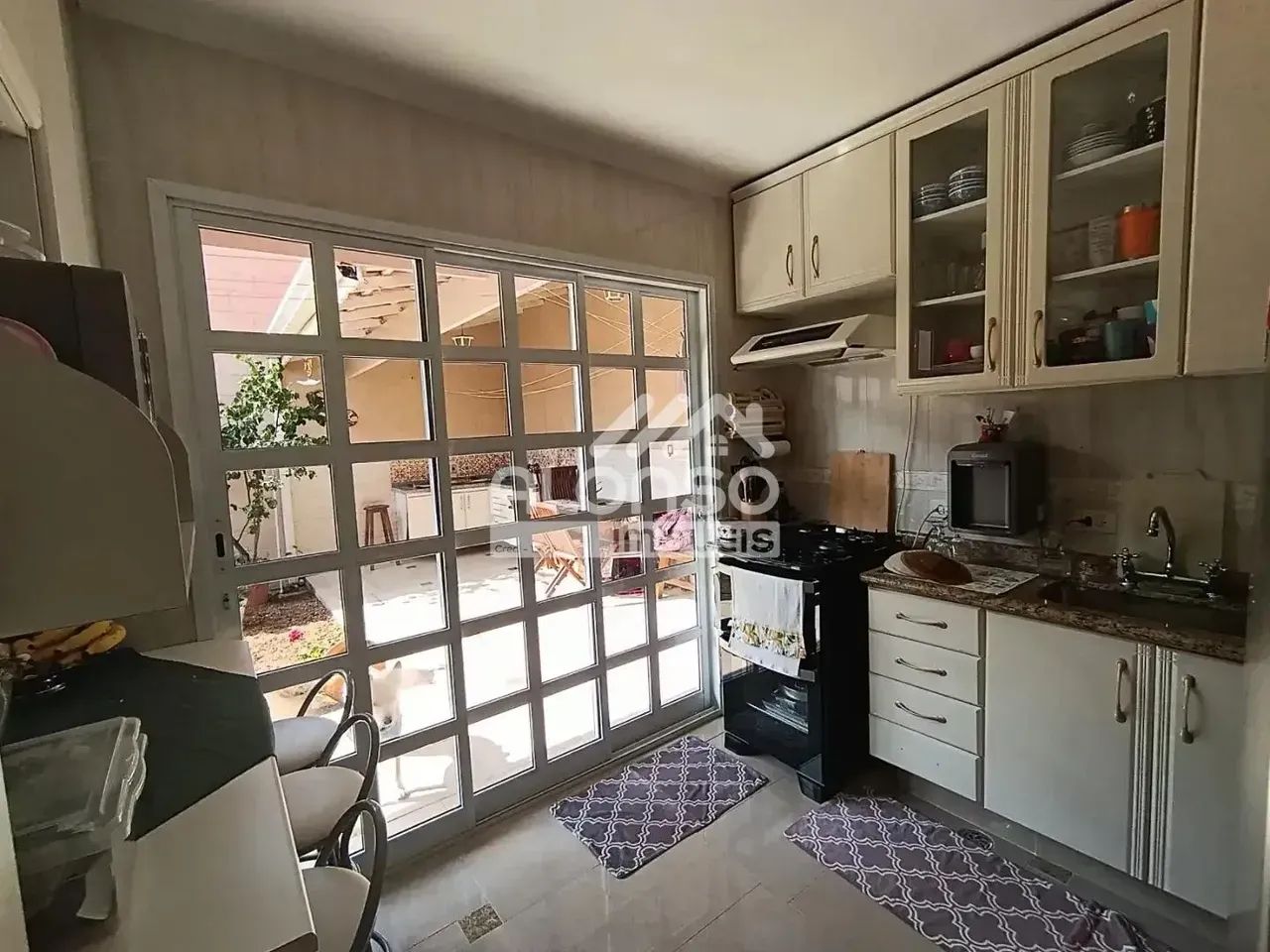 CASA COM QUINTAL E JARDIM | 3 QUARTOS | ATRÁS DO THE SQUARE - Foto 5
