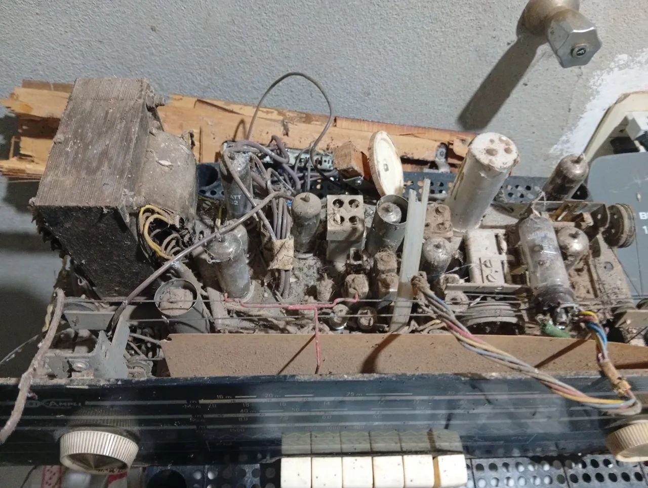 Radiola a válvula Philips  - Foto 2