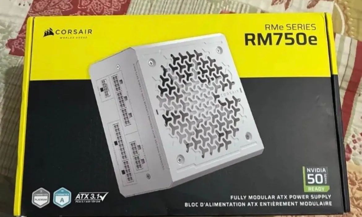CORSAIR RM750e Platinum  - Foto 2